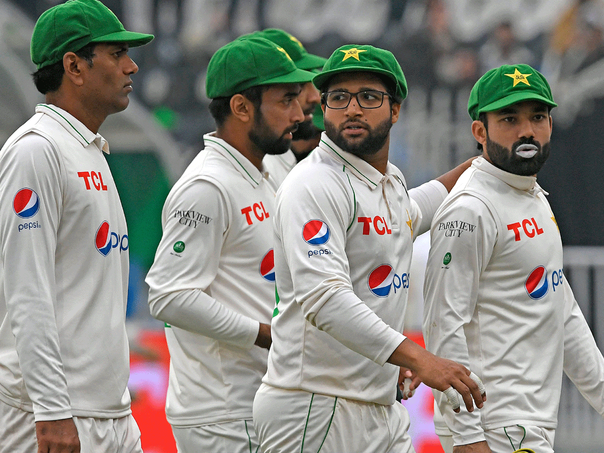 PAK vs AUS: ऑस्ट्रेलिया दौरे के लिए PCB ने किया टीम का ऐलान, जानें टीम मैनेजमेंट को लेकर क्यों हो रहे हैं ट्रोल ! PAK vs AUS: ऑस्ट्रेलिया दौरे के लिए PCB ने किया टीम का ऐलान, जानें टीम मैनेजमेंट को लेकर क्यों हो रहे हैं ट्रोल !