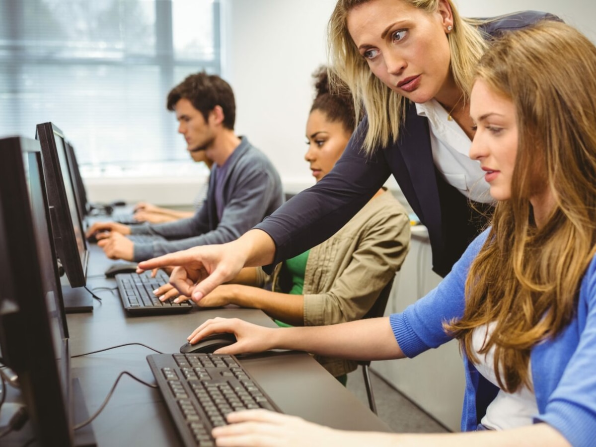 12वीं के बाद इंजीनियरिंग के छात्र करें Computer Science के ये टॉप 7 कोर्स