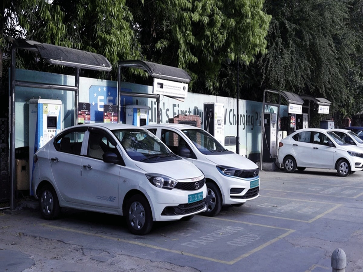 Delhi News: टैक्सी और डिलीवरी वाहन होंगे इलेक्ट्रिक, दिल्ली सरकार ने वाहन एग्रीगेटर पॉलिसी की लागू