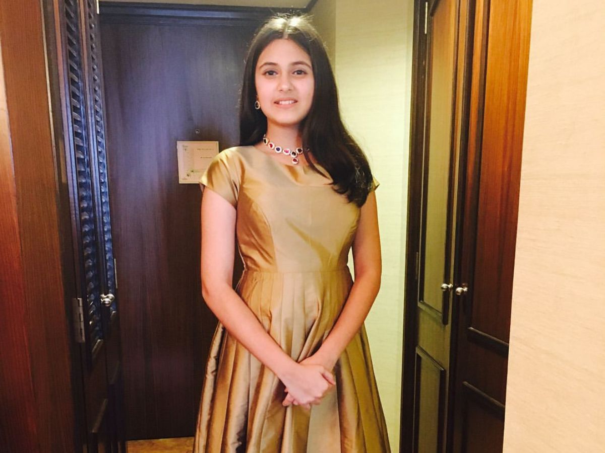 Dangal child actor Jr Babita Phogat Suhani Bhatnagar transformation stuns fans see photos | 'दंगल' की जूनियर बबीता का कितना बदल गया लुक, ट्रांसफॉर्मेशन कर देगा हैरान | Hindi News,