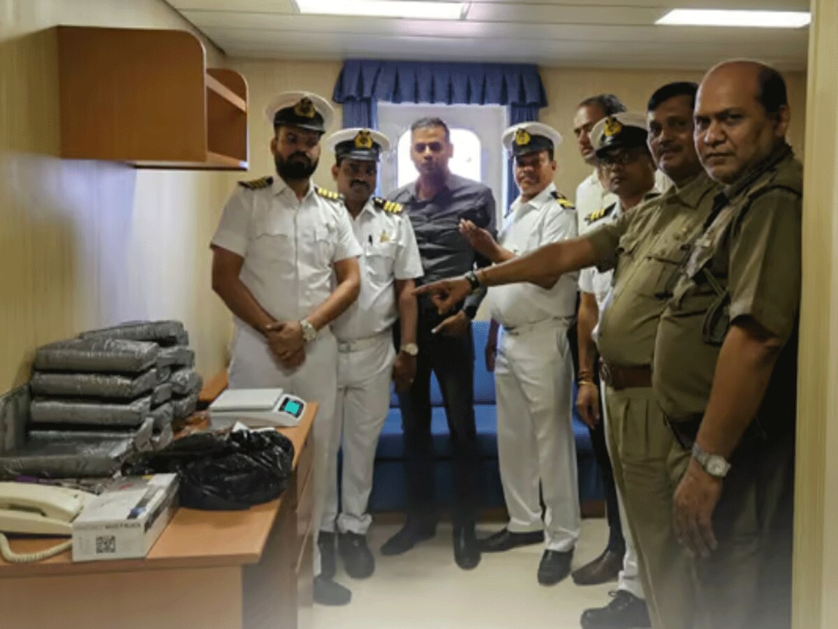 ओडिशा में पारादीप बंदरगाह से 220 करोड़ रुपये की कोकीन बरामद, मिस्र से आई थी जहाज