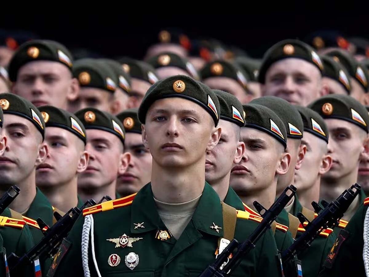 Russia News: रूस सेना में शामिल करेगा 170,000 और सैनिक, इसलिए डरे हुए हैं पुतिन