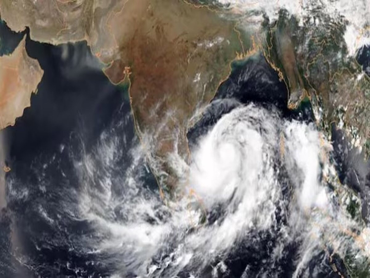 Tamil Nadu Michaung Cyclone: आईएमडी ने जारी किया अलर्ट, मिचौंग ढहा सकता है कहर