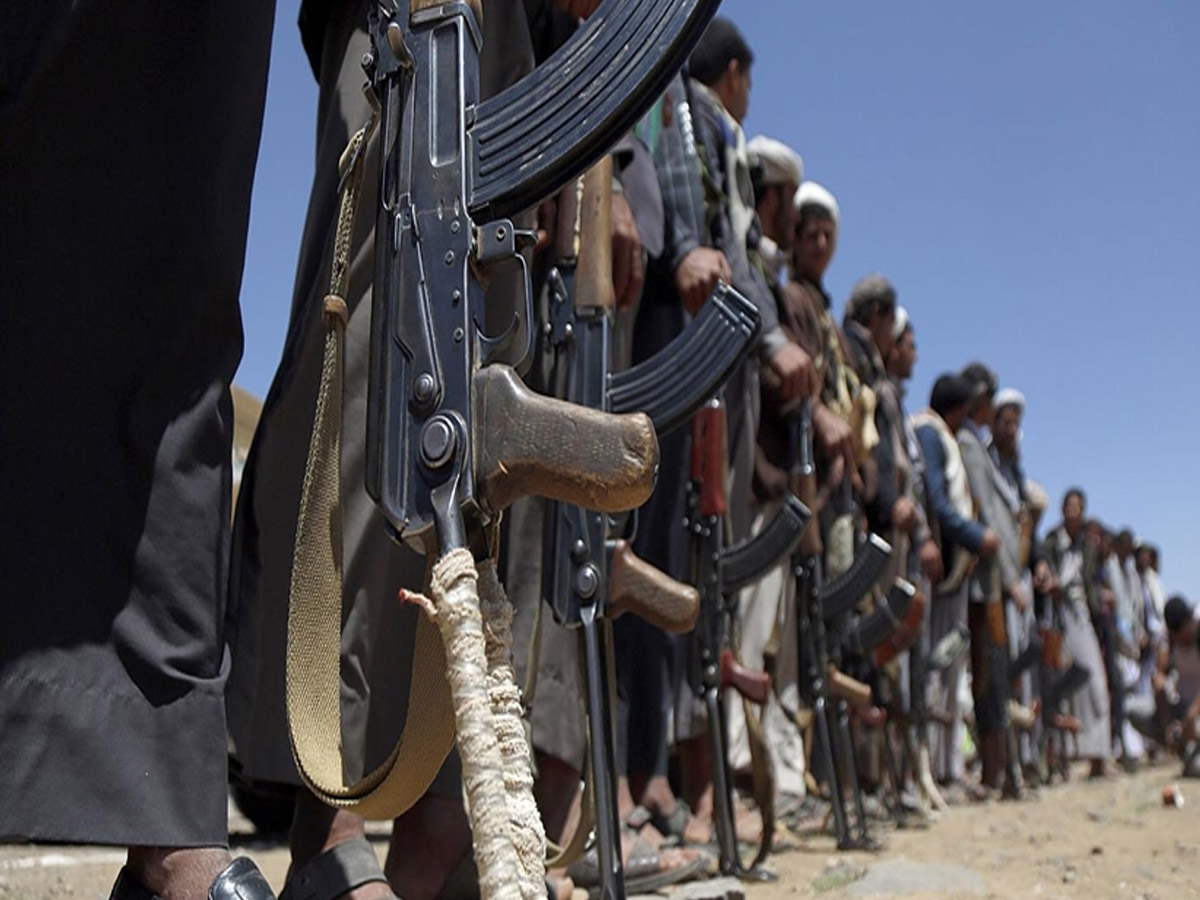 Yemen Houthis: यमन के हूति विद्रोहियों ने दो इजराइली जहाजों को बनाया निशाना Yemen Houthis: यमन के हूति विद्रोहियों ने दो इजराइली जहाजों को बनाया निशाना