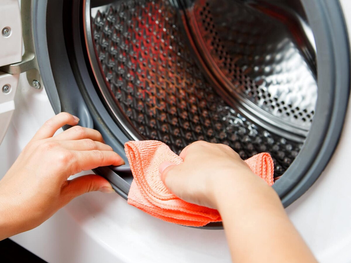 सर्दियों में धुलने के बाद नहीं आएगी कपड़ों से बदबू! बस वॉशिंग मशीन में डाल दें ये 2 चीजें