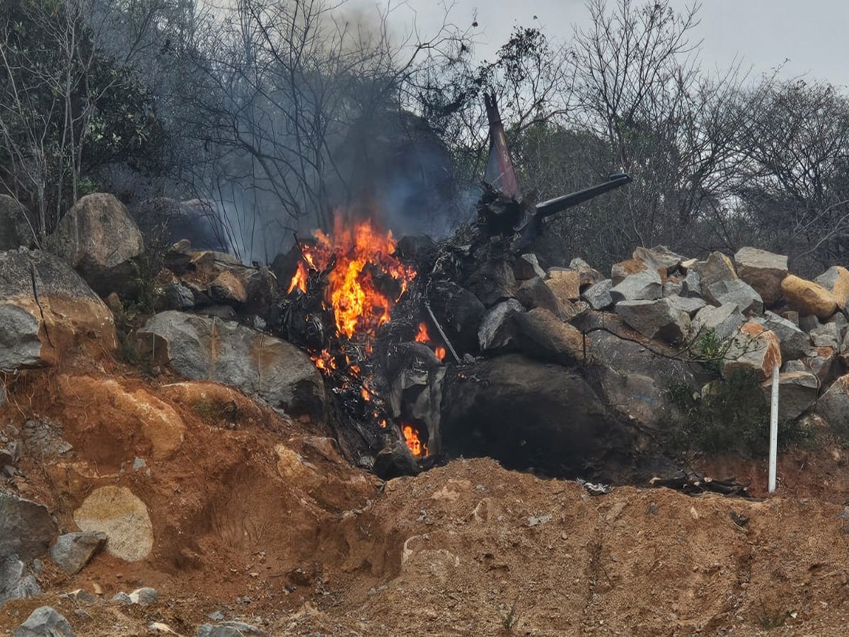 Air Force Helicopter Crash: इंडियन एयरफोर्स का हेलीकॉप्टर क्रैश, 2 जवानों की मौत