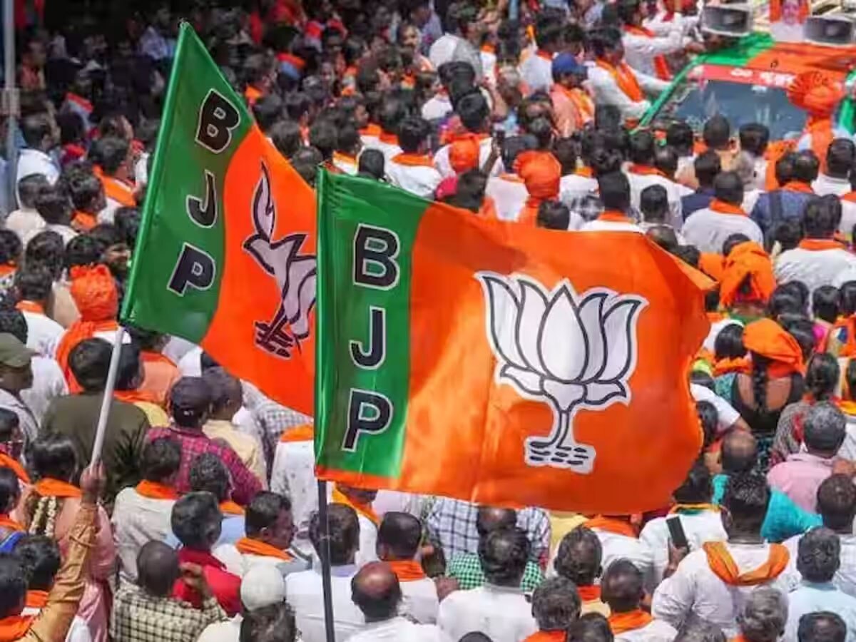 Rajasthan Chunav 2023: चुनाव में जीत के बाद भाजपा विधायकों को बधाई देने बड़ी संख्या पहुंच रहे समर्थक 