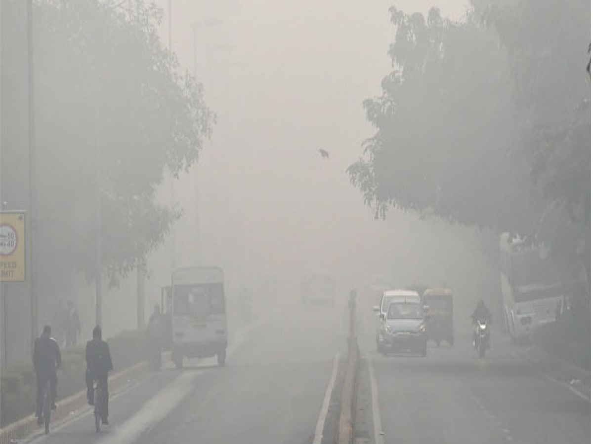 Delhi Weather: साइक्लोन मिचौंग ने दक्षिण भारत में मचाई तबाही, जानें क्या दिल्ली में भी होगा असर