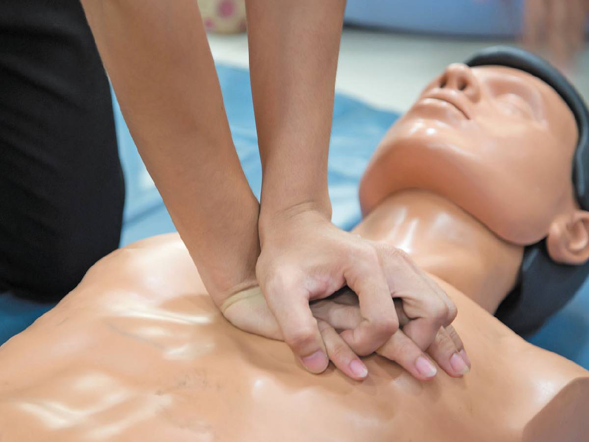 हार्ट अटैक को लेकरस्वास्थ्य मंत्रालय ने लिया बड़ा फैसला, 10 लाख लोगों एक साथ मिलेगी CPR की ट्रेनिंग 