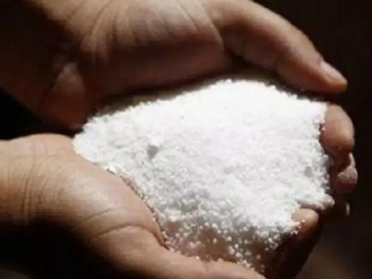 benefits of salt vastu tips for namak karj mukti arthik tangi ke upay namak ke totke hindi me