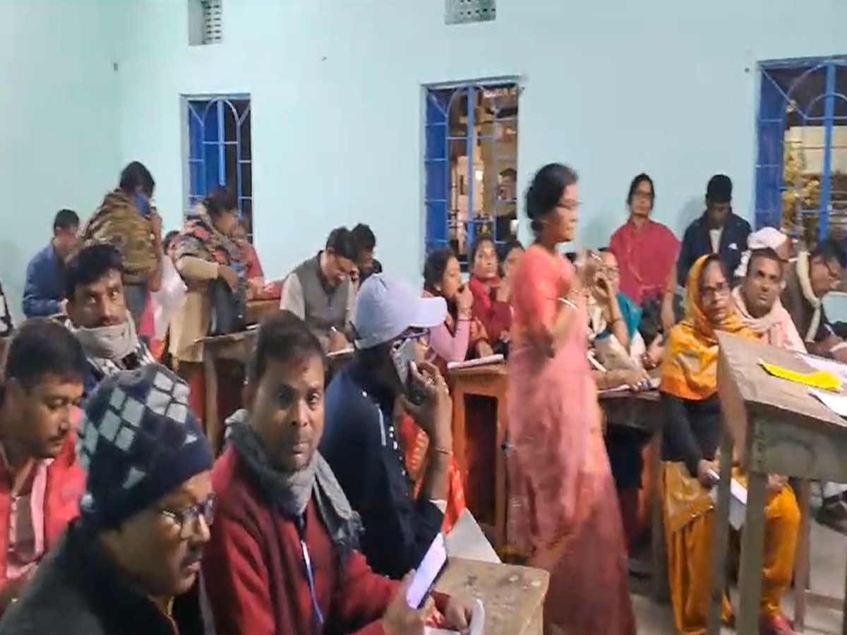 Bihar School: जिला शिक्षा पदाधिकारी का शिक्षकों के लिए नया फरमान, हाजिरी हुई कम तो...