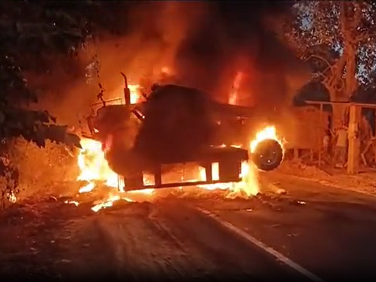 दानापुर में ट्रक में लगा आग