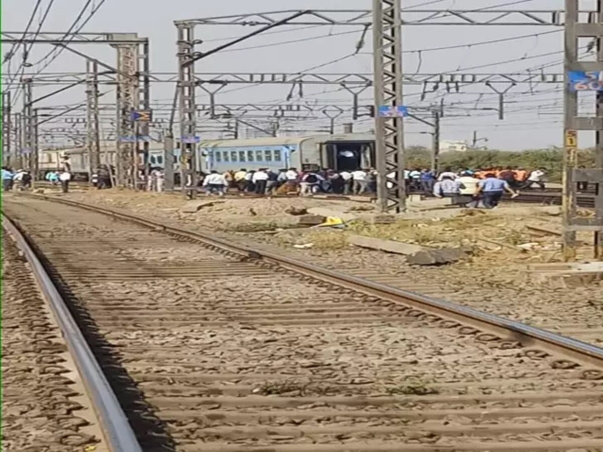 Bihar News: बिहटा रेलवे स्टेशन पर ट्रेन की चपेट में आया प्रदर्शनकारी चमत्कारिक ढंग से बच गया