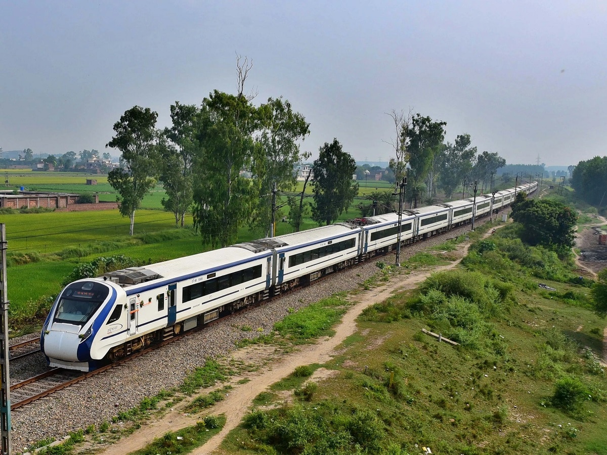 Vande Bharat Express: इन 6 शहरों के लिए लखनऊ से शुरू होगी नई ट्रेनें, यहां पढ़ें- पूरी जानकारी