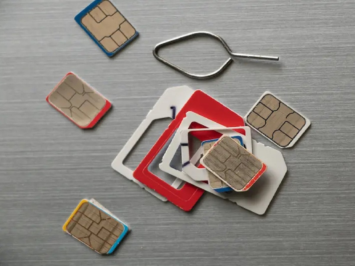 New SIM Card Rules: नया सिम कार्ड खरीदते समय किसी पेपर फॉर्म को भरने की जरूरत नहीं, पढ़ लें ये बड़ा बदलाव