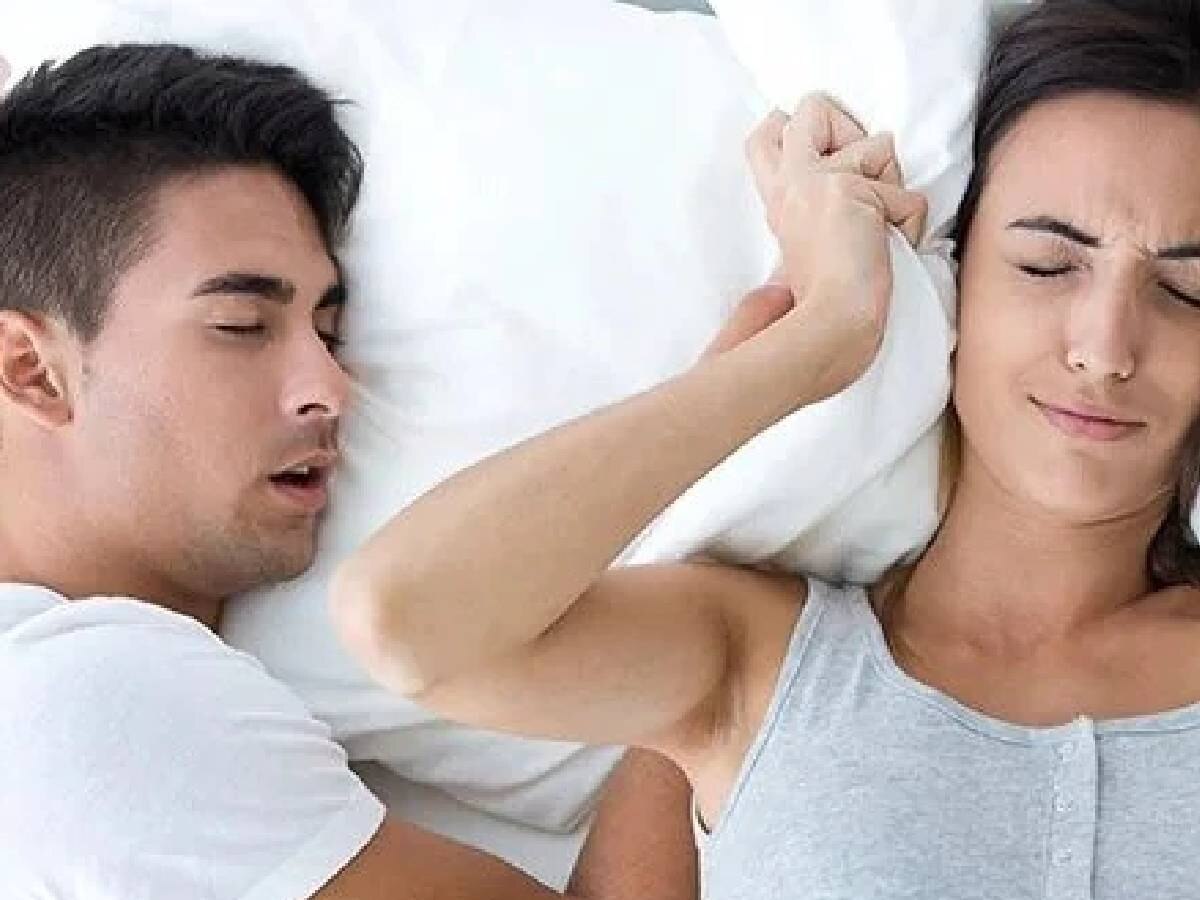 Snoring Home Remedies: इन घरेलु उपायों को करने से दूर हो सकते हैं खर्राटे