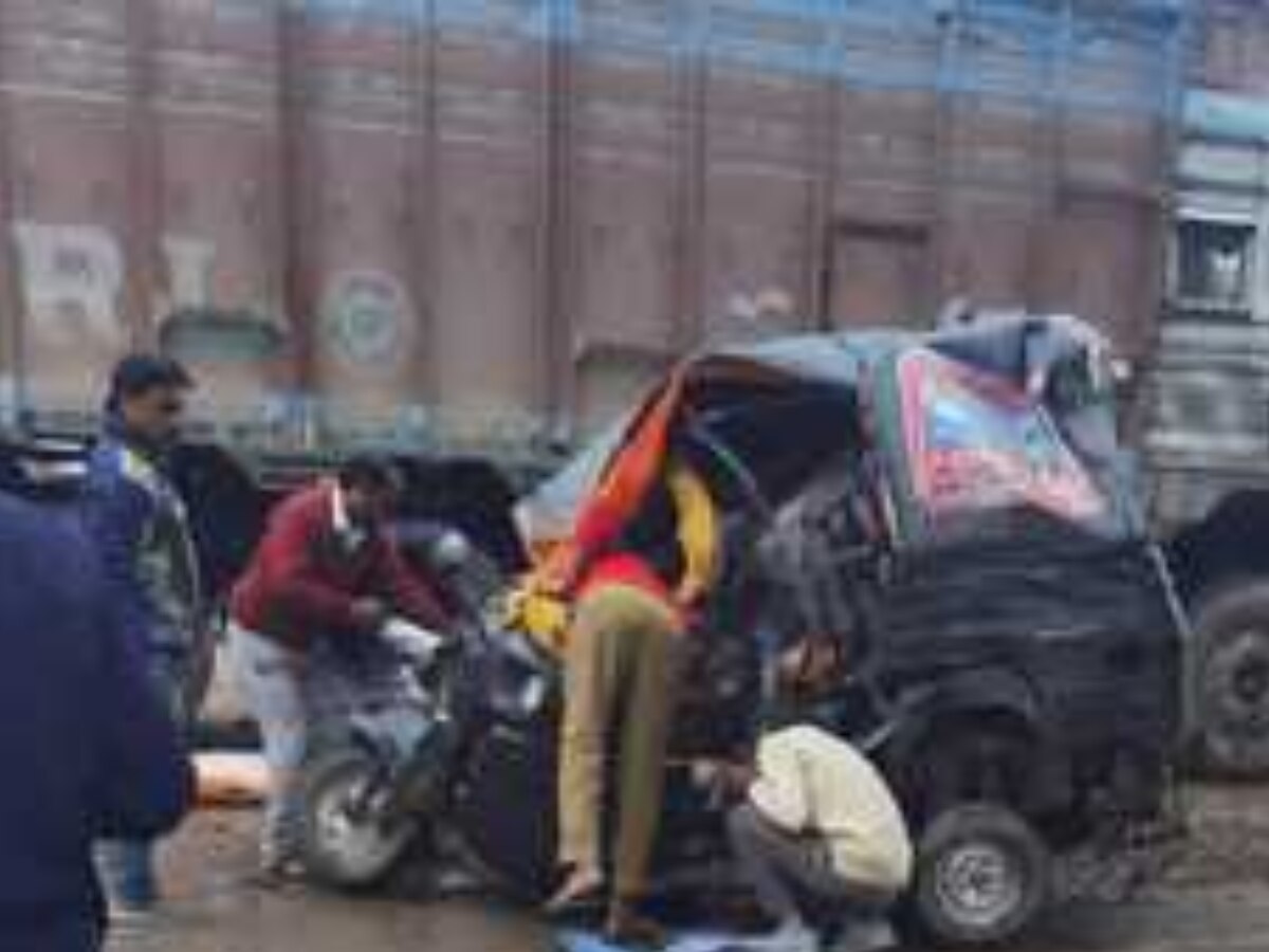 Azamgarh Accident Speeding Truck Crushes Tempo In Azamgarh 3 Died In Painful Road Accident