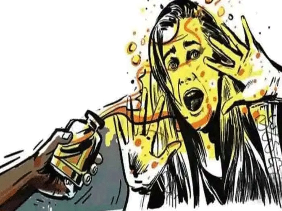 Delhi Acid Attack: दिल्ली में 17 साल की नाबालिग पर तेजाब से हमला, आरोपी ने खुद भी पीकर दी जान