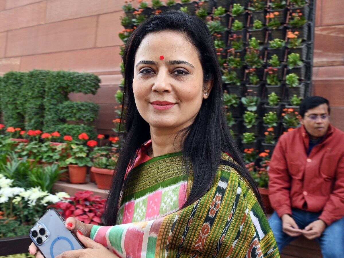know-who-is-tmc-mp-mahua-moitra-who-lost-his-membership-from-parliament