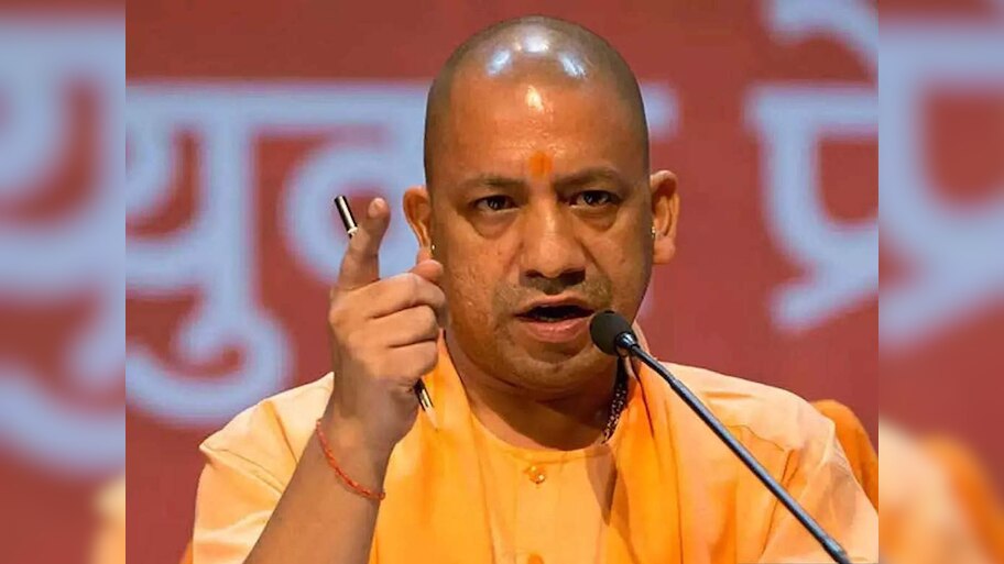 मदरसों के बाद यूनिवर्सिटी में यह काम करेंगे CM योगी, प्रशासन को दिया आदेश