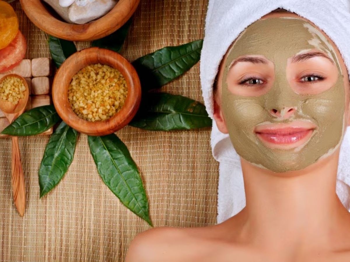 Skin Care Tips: चेहरे की खोई रंगत पानी है वापस, मुल्तानी मिट्टी का ऐसे करें इस्तेमाल फिर देखें कमाल!