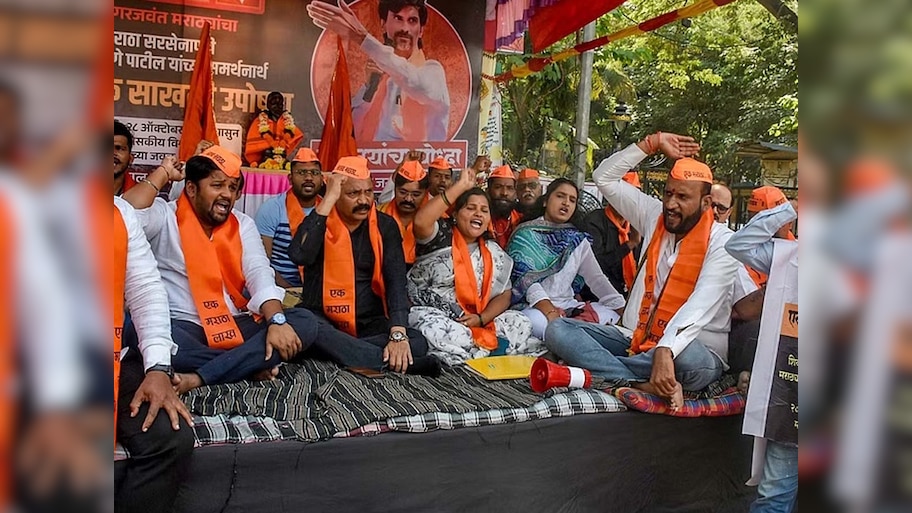 मराठा आंदोलन के बीच पिछड़ा वर्ग आयोग के अध्‍यक्ष ने दिया इस्तीफा, यह है वजह