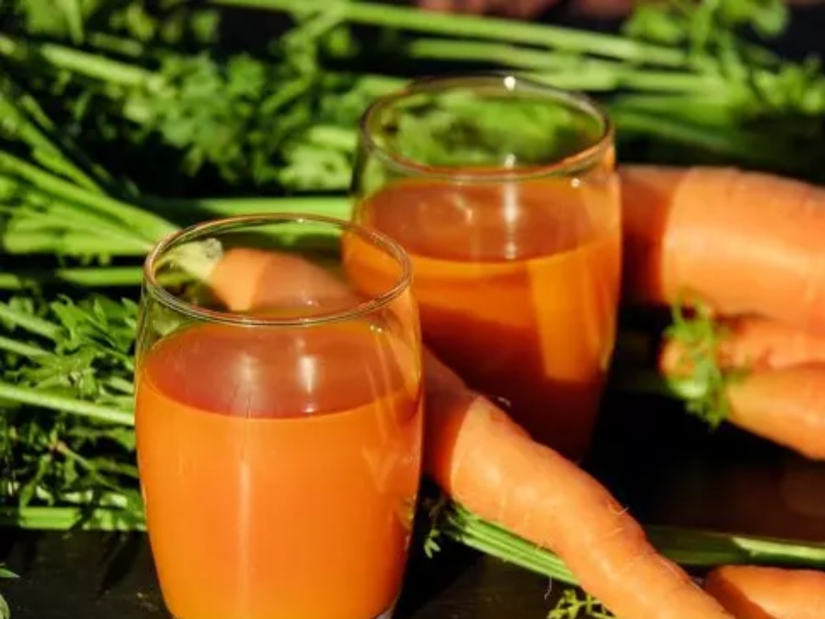 Carrot Juice Benefits: सर्दियों में कमाल के गाजर के फाएदे, चेहरे पर ग्लो के लिए हर दिन पिएं गाजर के जूस