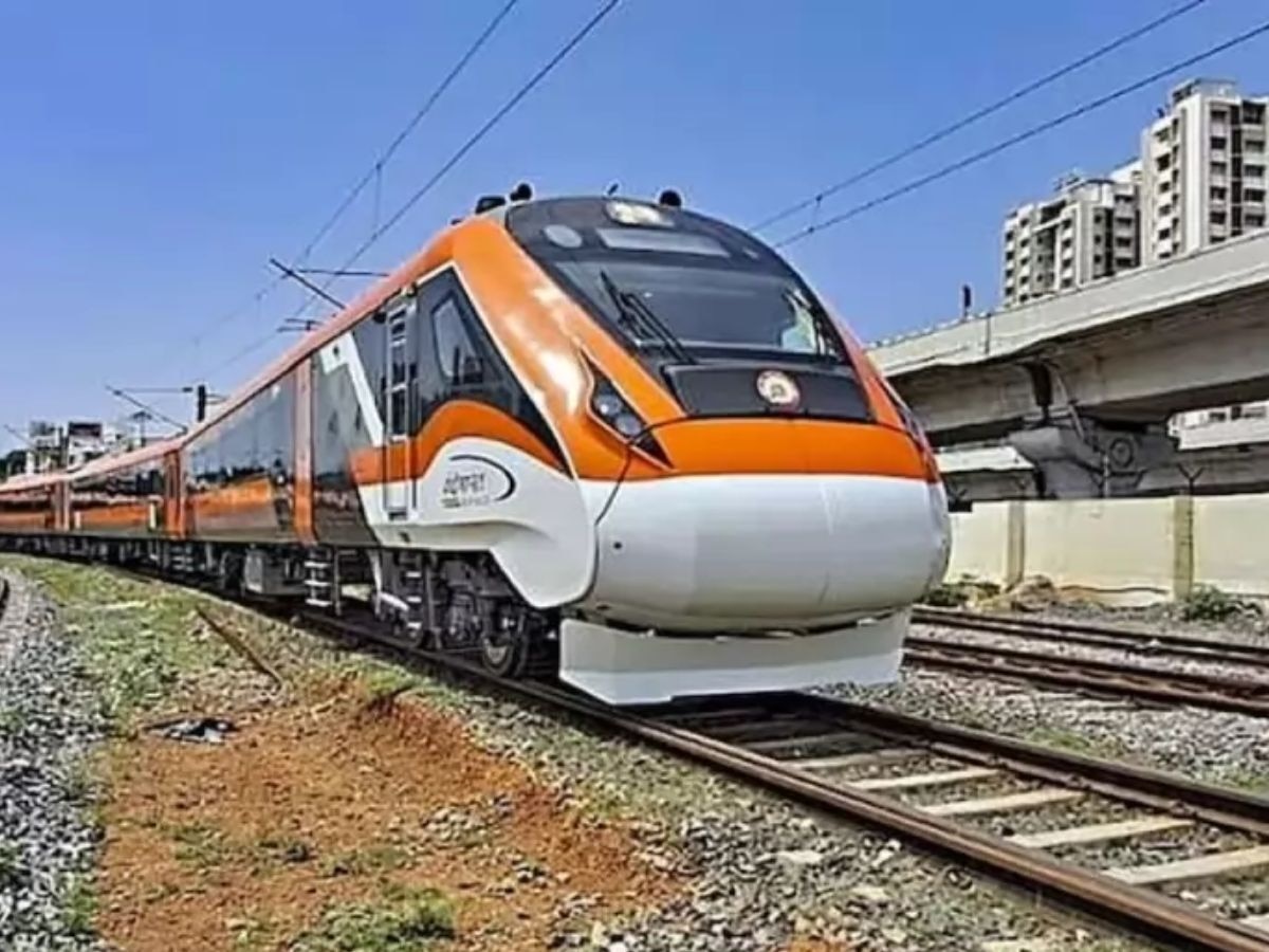 Vande Bharat Train between Prayagraj to Agra map route