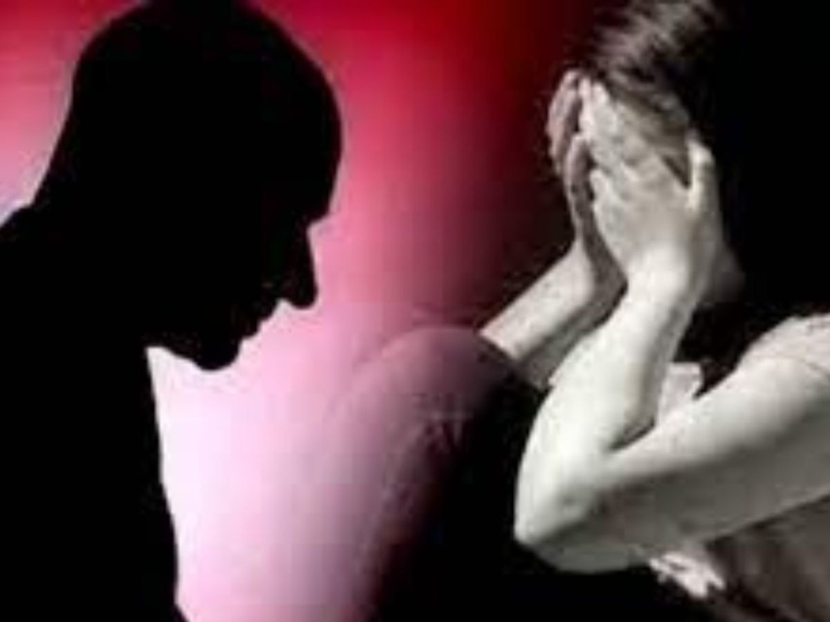 Father raped his own minor daughter after drunk 