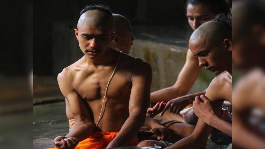 Janeu benefit Significance wrap the janew on the ear during defecation ...