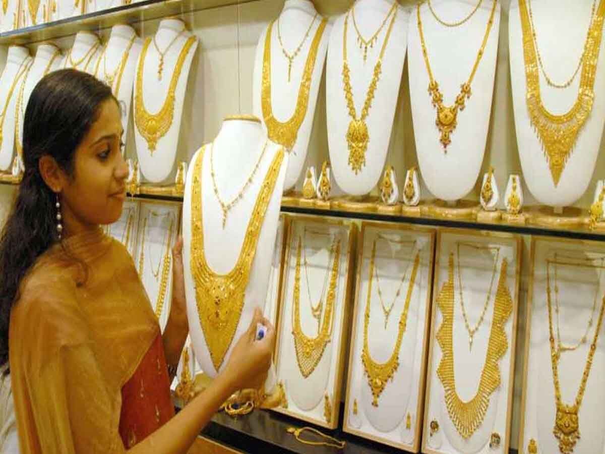 Gold Price Today: न्यू ईयर से पहले सोने के फिर बढ़े दाम, जानिए 10 ग्राम सोने का भाव