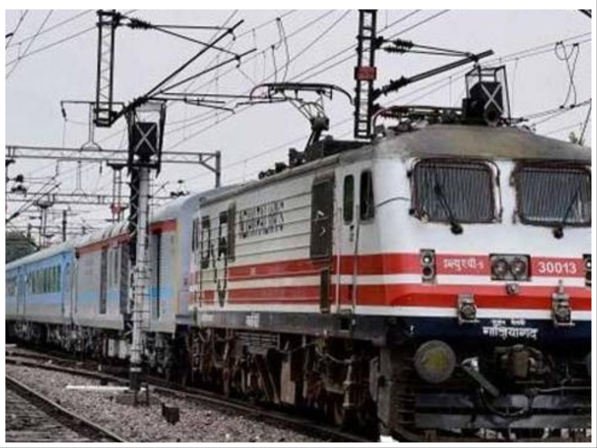 देश में दारु पीकर बस-ट्रक चलाते थे ड्राईवर, अब नशे में ट्रेन चलाते हैं लोको पायलट; मंत्रालय ने किया खुलासा देश में दारु पीकर बस-ट्रक चलाते थे ड्राईवर, अब नशे में ट्रेन चलाते हैं लोको पायलट; मंत्रालय ने किया खुलासा