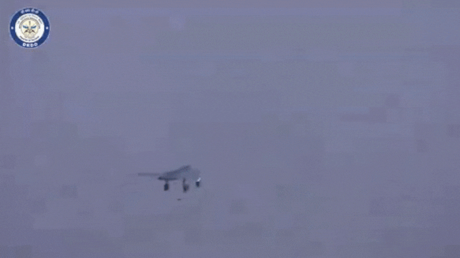 Pilotless Fighter Plane made by DRDO Testing conducted in Chitradurga ...