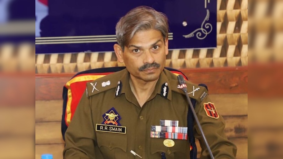 जम्मू व कश्मीर में आतंकवाद और भ्रष्ट तंत्र जुड़े हुए हैं, DGP ने इस तरह तोड़ने की कही बात