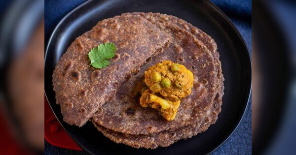 These types of flour rotis are very healthy for sugar patients shugar ...