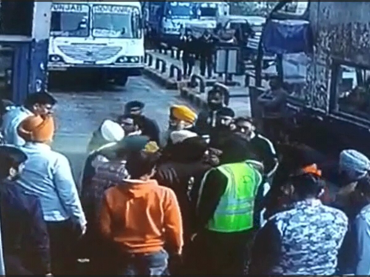 Ambala News: रोडवेज कर्मचारी ने किया टोल कर्मी पर हमला, कई किलोमीटर तक लगा लंबा जाम, लोग परेशान