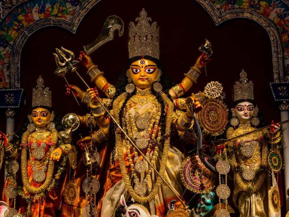 Masik Durgashtami: मासिक दुर्गाष्टमी आज, जानें शुभ मुहूर्त और मां भगवती की पूजा विधि