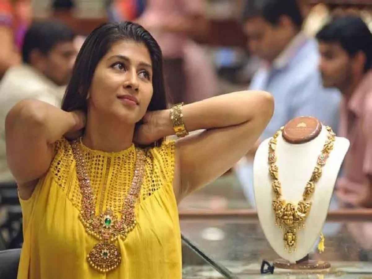 Gold Price Today: क्रिसमस से पहले महंगा हुआ सोना, जानिए 10 ग्राम सोने का ताजा भाव