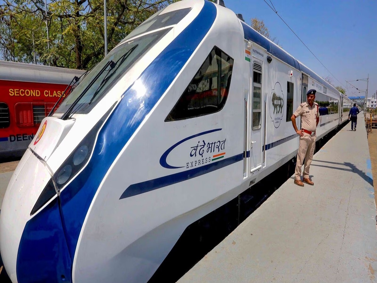 Vande Bharat: बड़ी खबर! वाराणसी से दिल्ली जाने वाली वंदे भारत ट्रेन के रूट में हुआ बड़ा बदलाव, अब ये होगा पहला स्टेशन