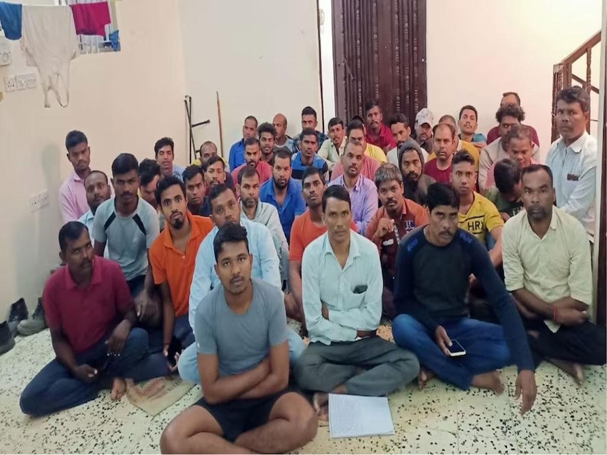 सऊदी अरब में फंसे हैं झारखंड के 45 मजदूर; सरकार से लगाई मदद की गुहार सऊदी अरब में फंसे हैं झारखंड के 45 मजदूर; सरकार से लगाई मदद की गुहार