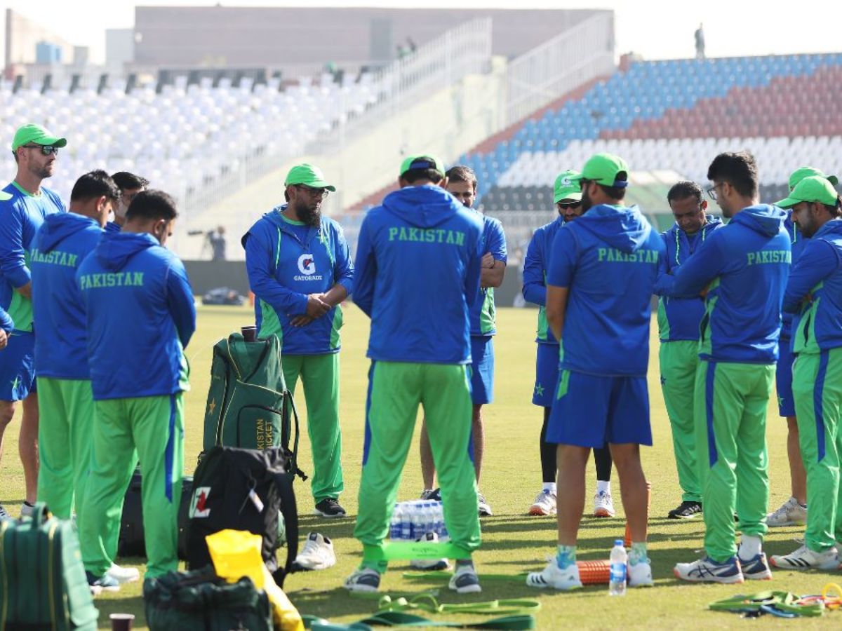 PAK vs AUS:  दूसरे टेस्ट से पहले पाकिस्तान को लगा तगड़ा झटका, टीम का धाकड़ गेंदबाज हुआ सीरीज से बाहर