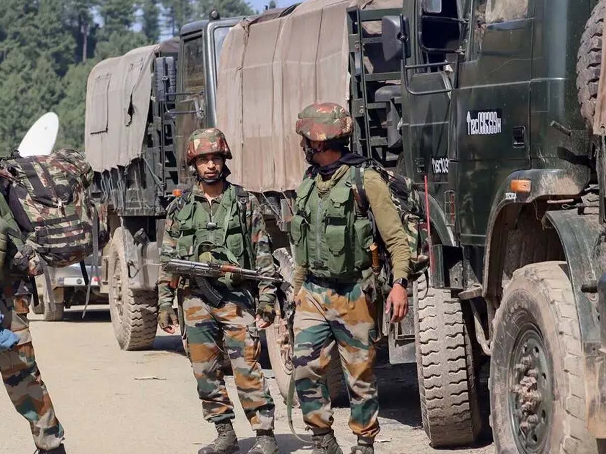 जम्मू-कश्मीर के पुंछ में आतंकवादियों ने सेना के वाहन पर गोलीबारी की, 3 जवान घायल