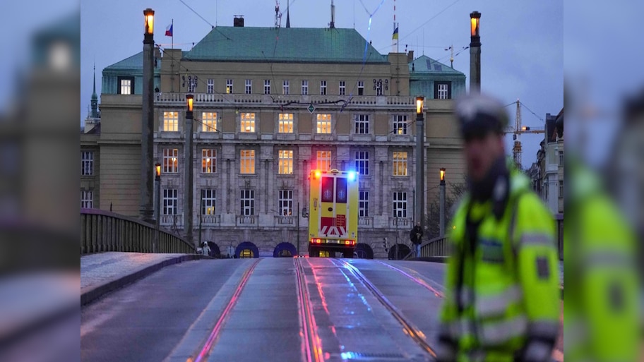 Prague Shooting Update: पहले की पिता की हत्या, फिर 14 लोगों को उतारा मौत के घाट, पुलिस को मिली बड़ी जानकारी