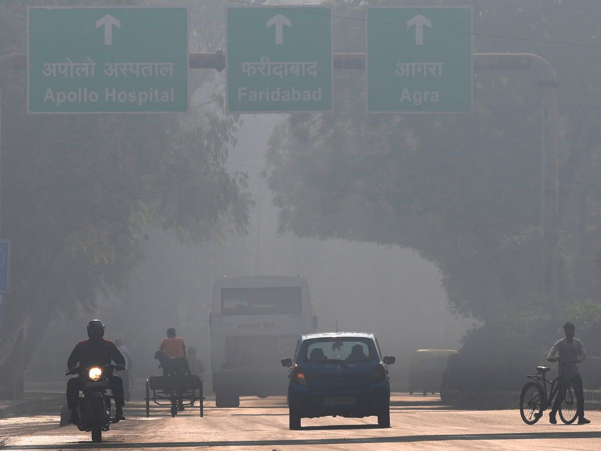 दिल्ली में फिर बढ़ रहा है स्मॉग, कई इलाकों में गंभीर हुआ AQI, कब सुधरेंगे हालात