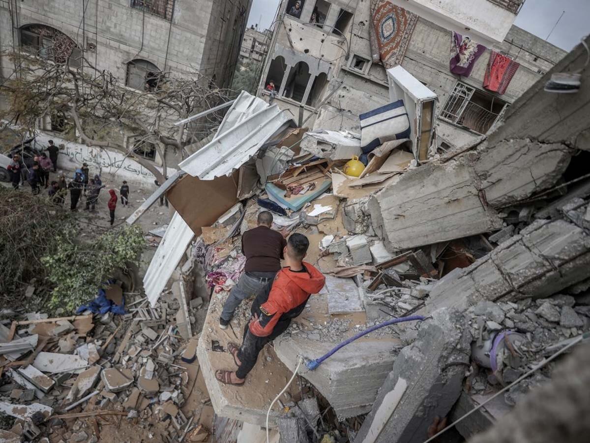 इजरायल ने किए दो मकानों पर हमले, 90 से ज्यादा फलस्तीनियों की मौत