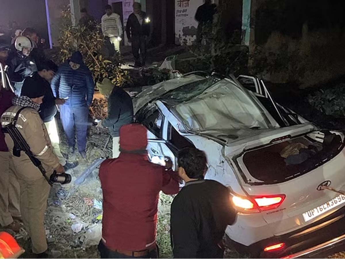 Amroha News: अमरोहा में दर्दनाक सड़क हादसा; ग्राम प्रधान समेत 4 की मौत 