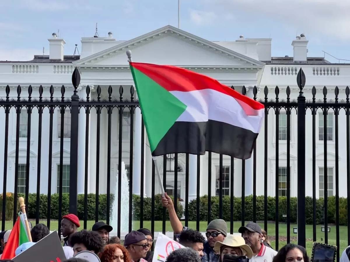Sudan Crisis: US सांसदों ने UAE से रैपिड सपोर्ट फोर्सेज की मदद रोकने का किया अह्वान 