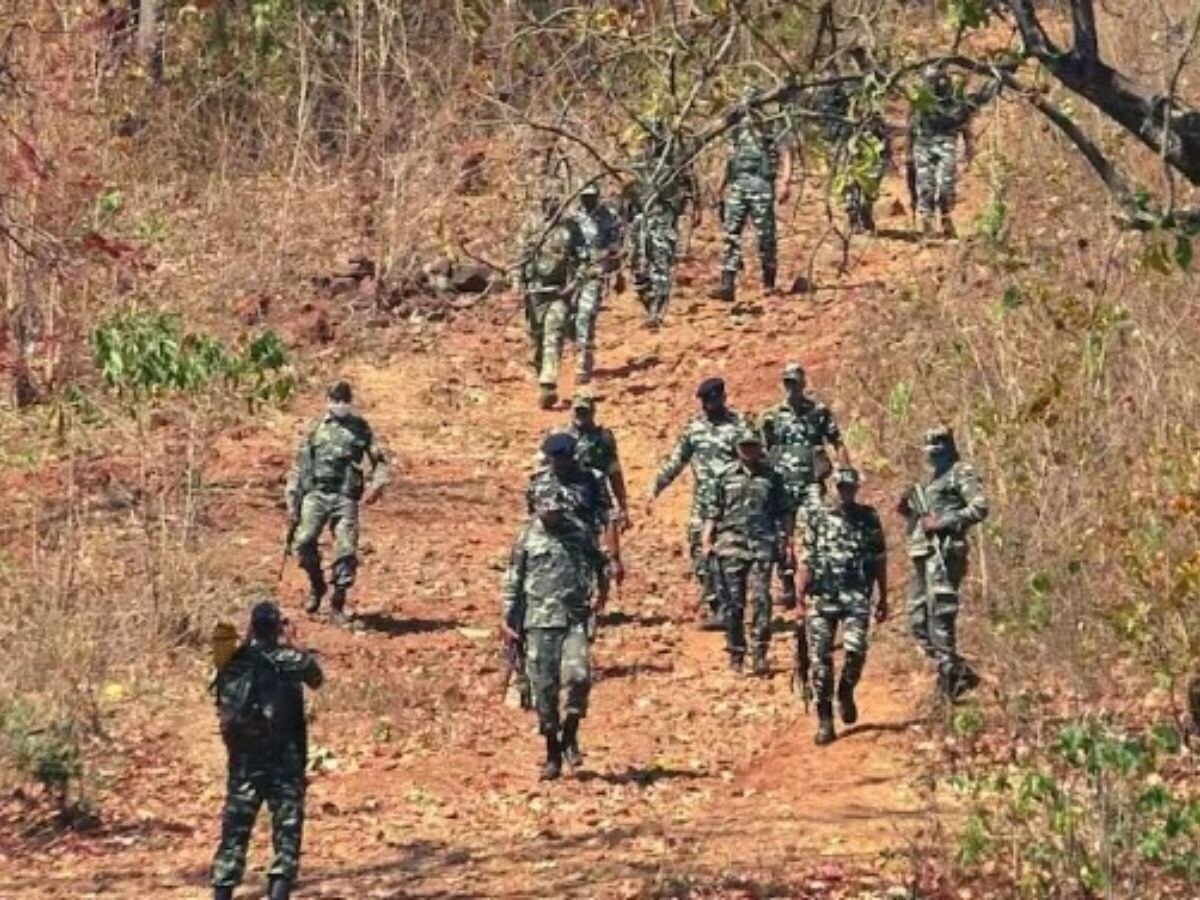 CG News: कुन्ना डब्बा के जंगल में पुलिस के साथ मुठभेड़, 3 नक्सली ढेर, इलाके में ऑपरेशन जारी