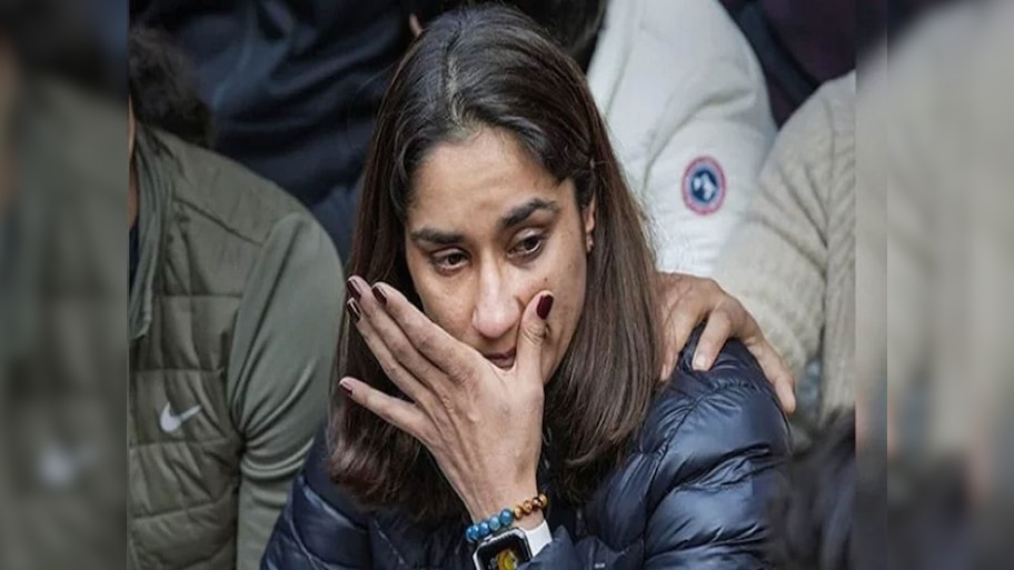 बजरंज पुनिया के बाद विनेश फोगाट ने किया अवॉर्ड लौटाने का ऐलान; पीएम मोदी को लिखी चिट्ठी