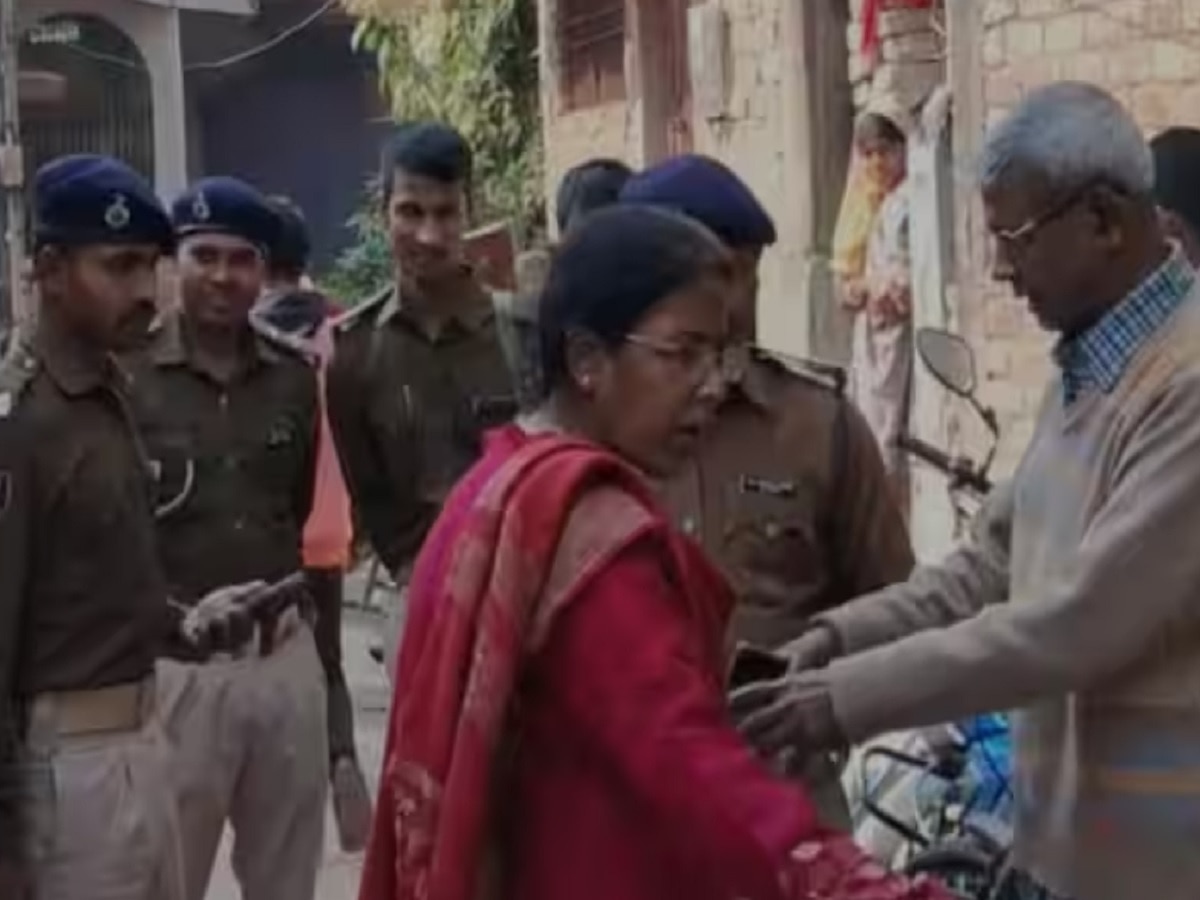 Bihar: असामाजिक तत्वों ने बीजेपी सांसद अजय निषाद की बहन के घर के बाहर की बमबाजी, जांच में जुटी पुलिस